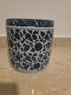 (Category: ) located in . Submitted by furniturensuch (Listing ID 1460096386, Image 1). Description: .