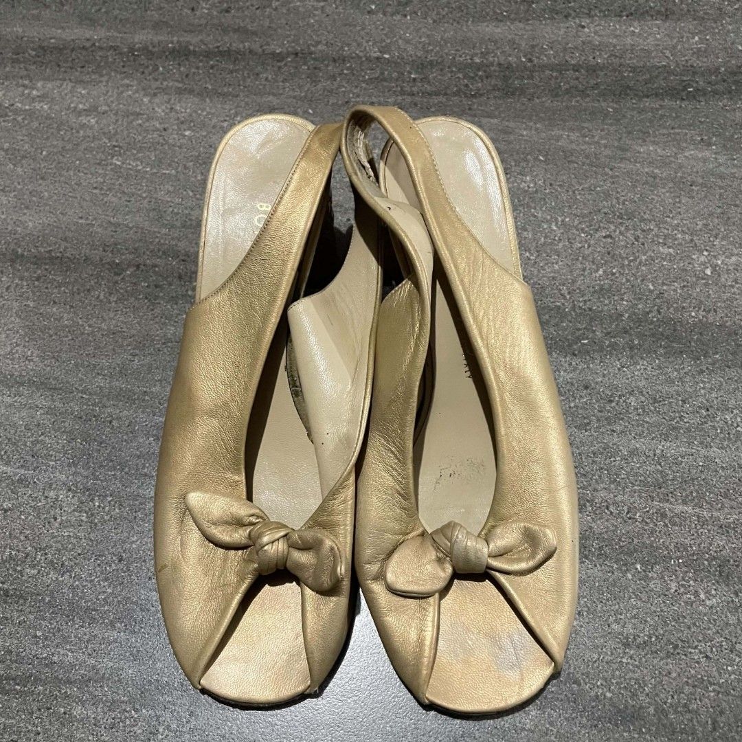 BOTTEGA VENETA (Category: Sneakers & Footwear) located in Marikina City. Submitted by veenluke (Listing ID 1460032517, Image 1). Description: Mas active po ako sa facebook, ito po Fb account ko, "Veen fits" Pwede po ako mag video call with item, para sa assurance nyo po.