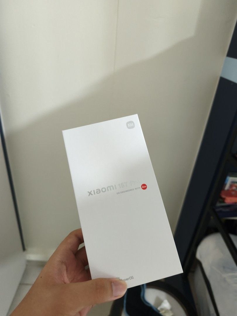 Boxes (Category: Card Boxes & Cases) located in Singapore. Submitted by goonsquietly (Listing ID 1460056355, Image 3). Description: Apple pencil pro iPad air 11 inch and Xiaomi 15T pro boxes selling due to not needing it.you can use it to flex.