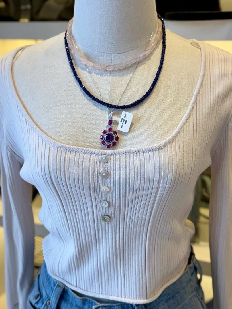 Brand New Silver 20" Chain (Category: Necklaces) located in Baguio. Submitted by asna_taku (Listing ID 1459971905, Image 3). Description: ✨ Brand New Silver Chain — 20” A delicate brand new chain, perfect for layering or pairing with your favorite gemstone pendant. Simple, elegant, and versatile. 🤍 📏 20 inches ✨ Bnew 💰 ₱1,880 Pendant sold separately. 📦 18 pcs available — perfect for those looking for an extra chain for their pendants or for l