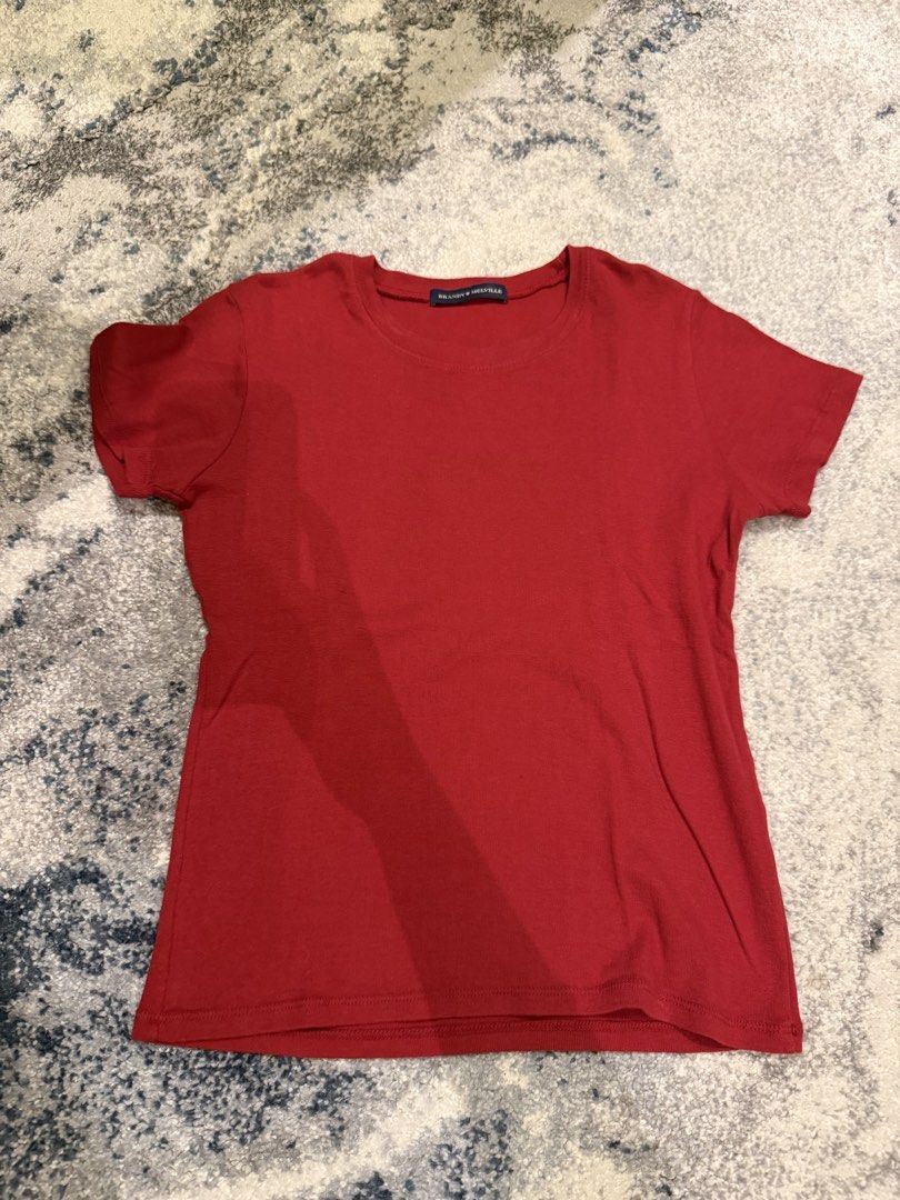 Brandy Melville Basic Red Tee (Category: Shirts) located in Manila. Submitted by ell4scloset (Listing ID 1459983282, Image 1). Description: - worn once - basic staple u need in ur closet ! Super soft ☺️ - bought from brandy japan - will come w brandy stickers Rfs: decluttering .