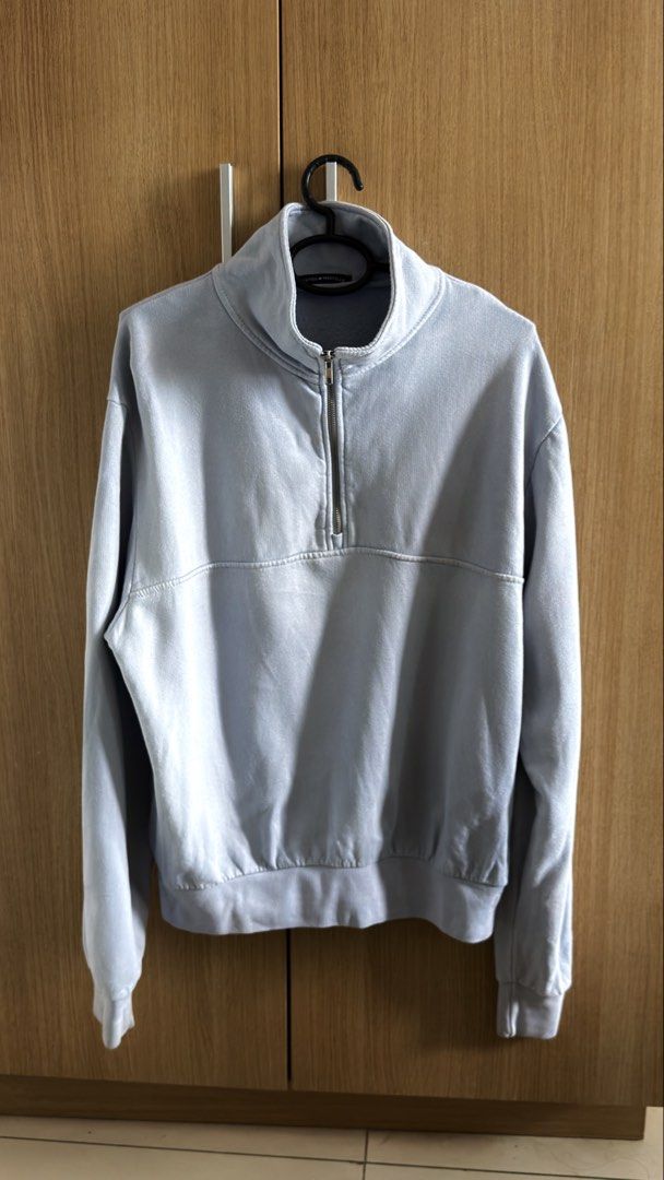 Brandy Melville Qzip (Category: Coats, Jackets and Outerwear) located in Quezon City. Submitted by wearitagain_ (Listing ID 1459906864, Image 1). Description: .