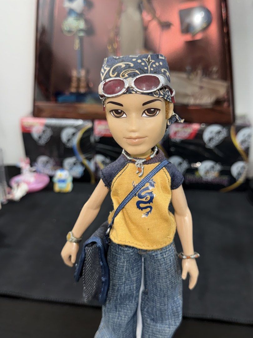 Bratz Boyz First Edition Eitan (Category: Kids Toys) located in Manila. Submitted by danaalarcon_17 (Listing ID 1460051169, Image 2). Description: Bratz Boyz First Edition Eitan Mine 800 *In his complete first outfit and accessories *with bag and all of the accessories.
