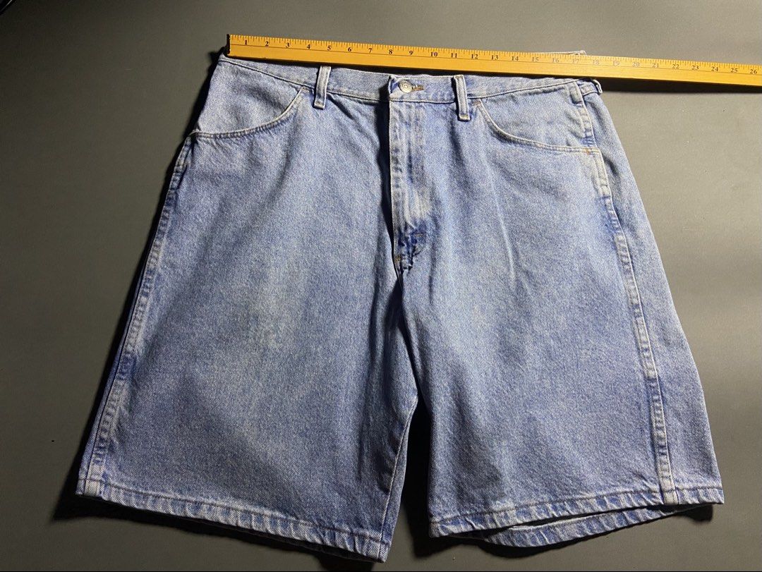 Britania Jeans co JORTS (Category: Shorts) located in Cabuyao City. Submitted by chukz_x (Listing ID 1459953940, Image 2). Description: Britania Jeans co JORTS Size : 36 Dimes : 36W 21L Condition : Excellent Issue : none Price : 500 📍READY TO WEAR 📍Cabuyao Laguna.