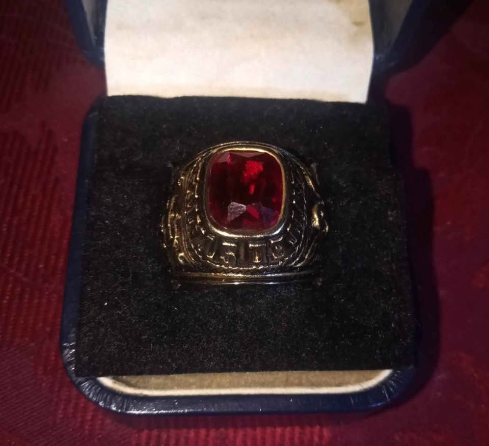 Bull Ring (Stainless) (Category: Jewelry) located in Quezon City. Submitted by dddwain (Listing ID 1459923021, Image 1). Description: Size - 8.