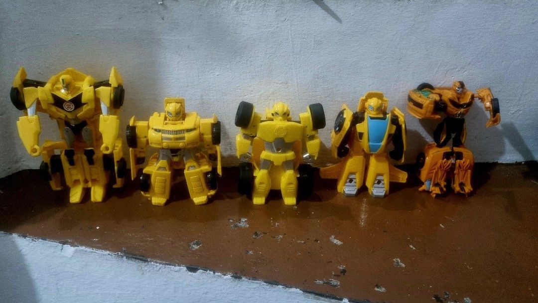 Bumblebee collection Transformers (Category: Action & Battle Toys) located in Paranaque City. Submitted by fdc_cashmoney (Listing ID 1460074542, Image 1). Description: all items are original -good condition except for 1 bumblebee with glued part but transformable 1000php for the set of 5 location bacoor cavite.