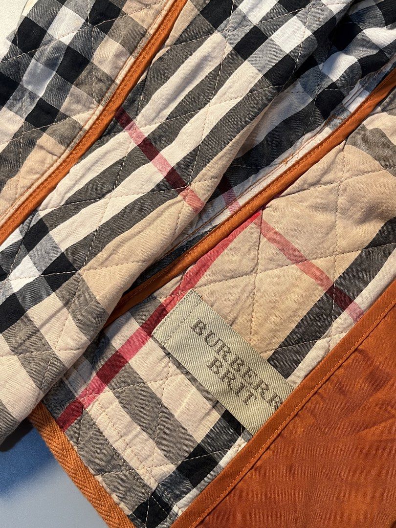 BURBERRY REVERSIBLE JACKET (Category: Coats, Jackets and Outerwear) located in Mabalacat. Submitted by carlfinds (Listing ID 1460105341, Image 2). Description: Authentic/Legit No issue Excellent condition Mop gcash courier jnt.