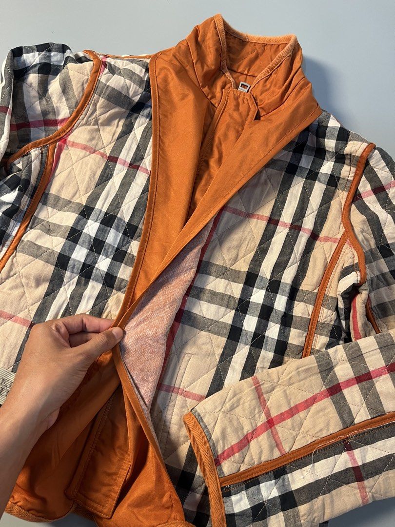 BURBERRY REVERSIBLE JACKET (Category: Coats, Jackets and Outerwear) located in Mabalacat. Submitted by carlfinds (Listing ID 1460105341, Image 3). Description: Authentic/Legit No issue Excellent condition Mop gcash courier jnt.
