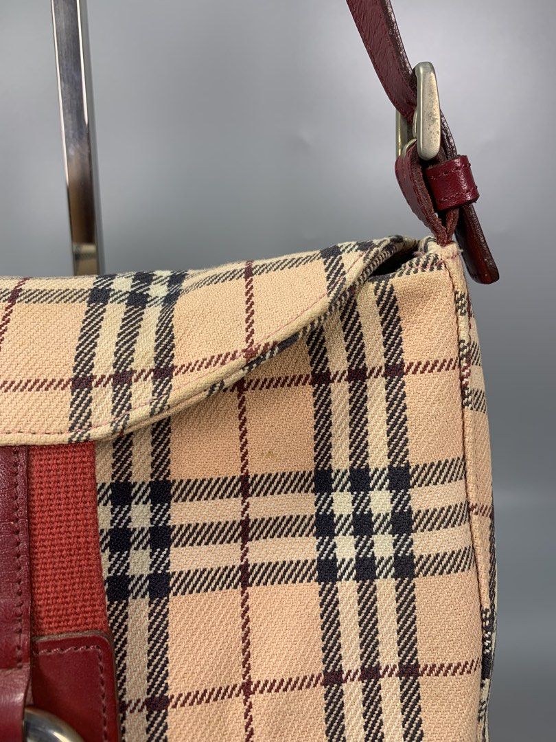 Burberry Shoulder Bag (Category: Luxury Bags & Wallets) located in Mabalacat. Submitted by vtgmalan (Listing ID 1460104649, Image 3). Description: Burrberry Shoulder Bag Price : 4,000 Condition :9/10 Product Condition Rank : AB Issue/s : Need Cleaning Dimensions : 10x6.5x4.5 (LxHxW) Inclusions: N/A Note : Please make sure to check all the photos before mine. All of the Items on sale are LEGIT/ORIGINAL. If you have a question , please message us f