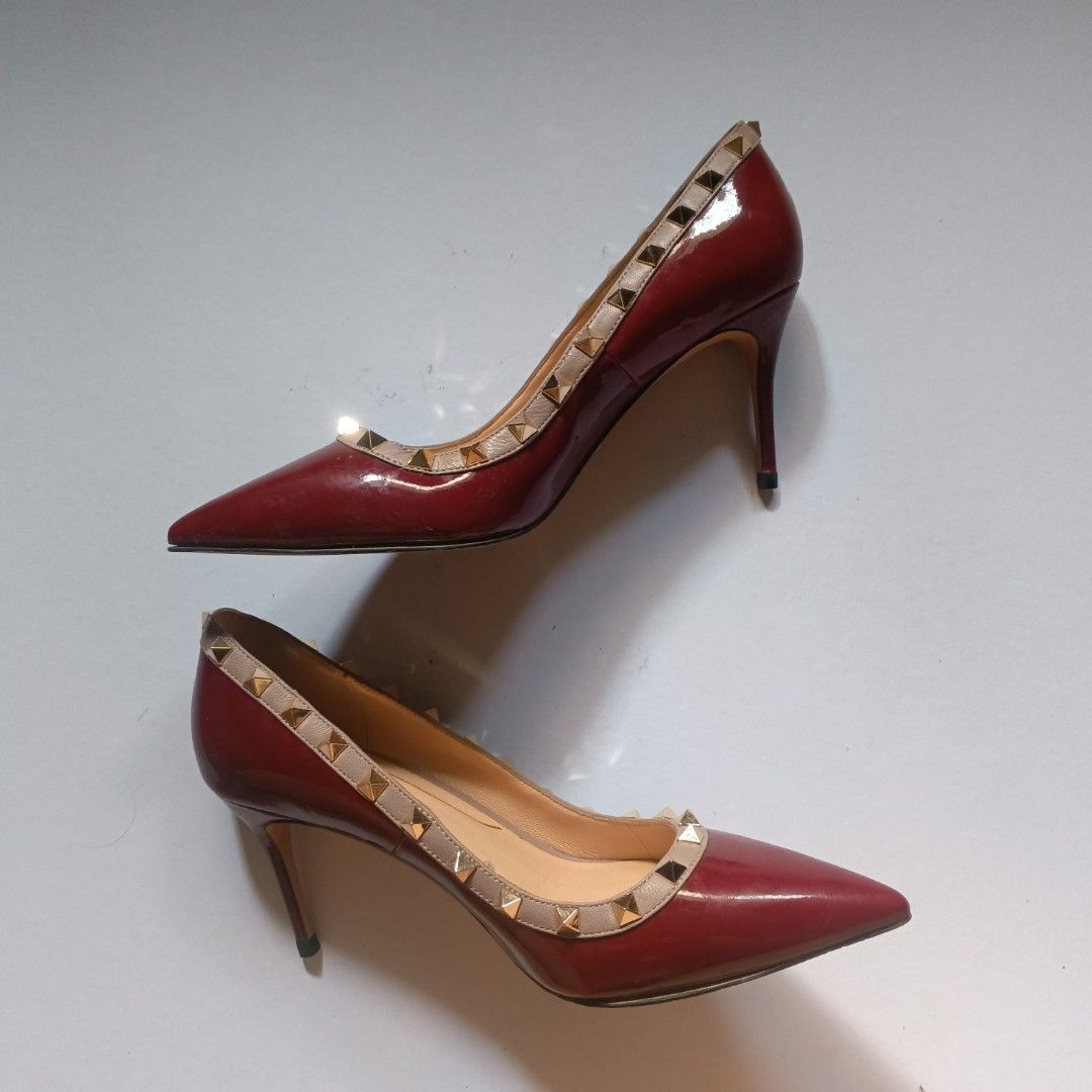 burgundy red studded heels (Category: Heels) located in Tarlac. Submitted by yohfinds (Listing ID 1459975950, Image 2). Description: FIXED! size : eu 38 | 24 cm | condition : good asf buy this na hindi ko lang kasi kasya as size 39 huhu but super high quality not nagw-wiggle or what🥹🙌🙌.