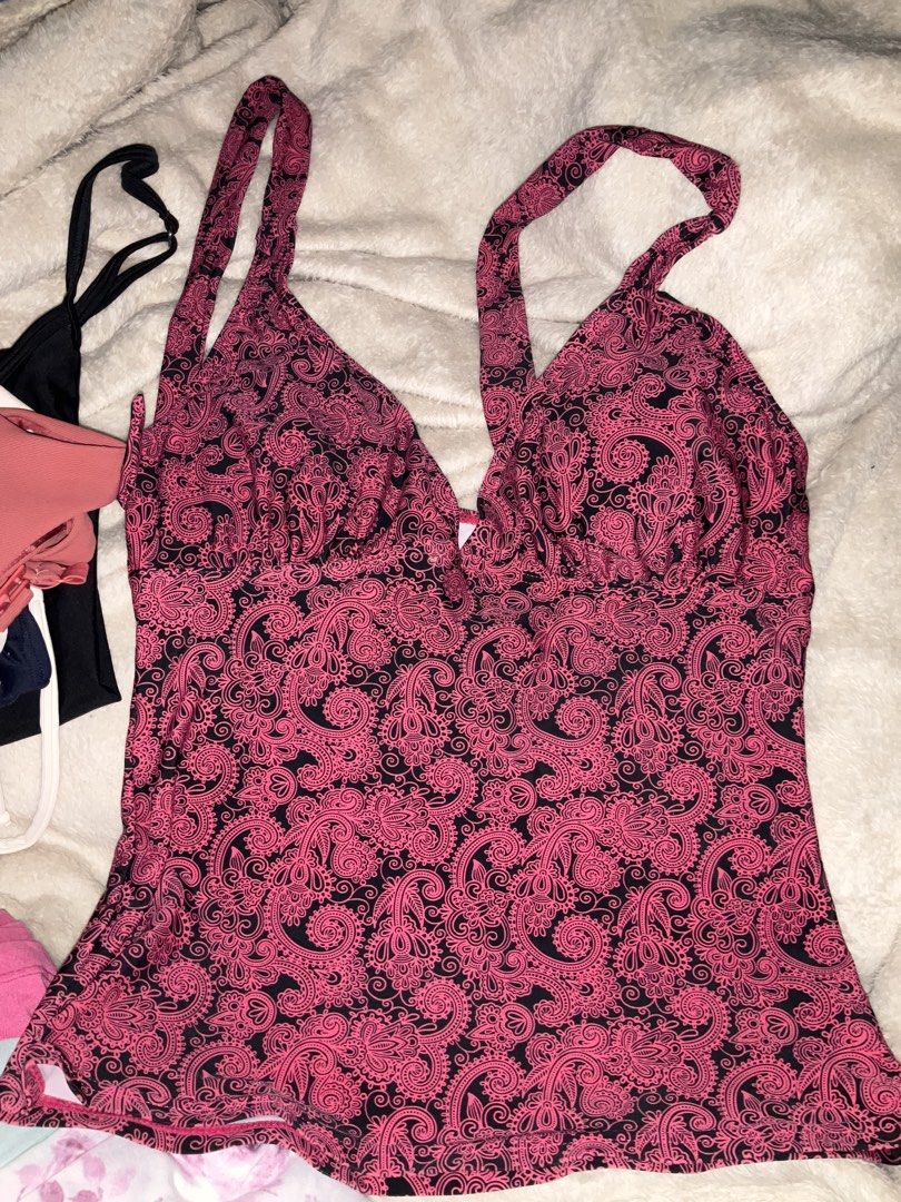 Burgundy Swimsuit (Category: Bikinis & Swimsuits) located in Makati City. Submitted by mxrtsss (Listing ID 1459969102, Image 1). Description: .