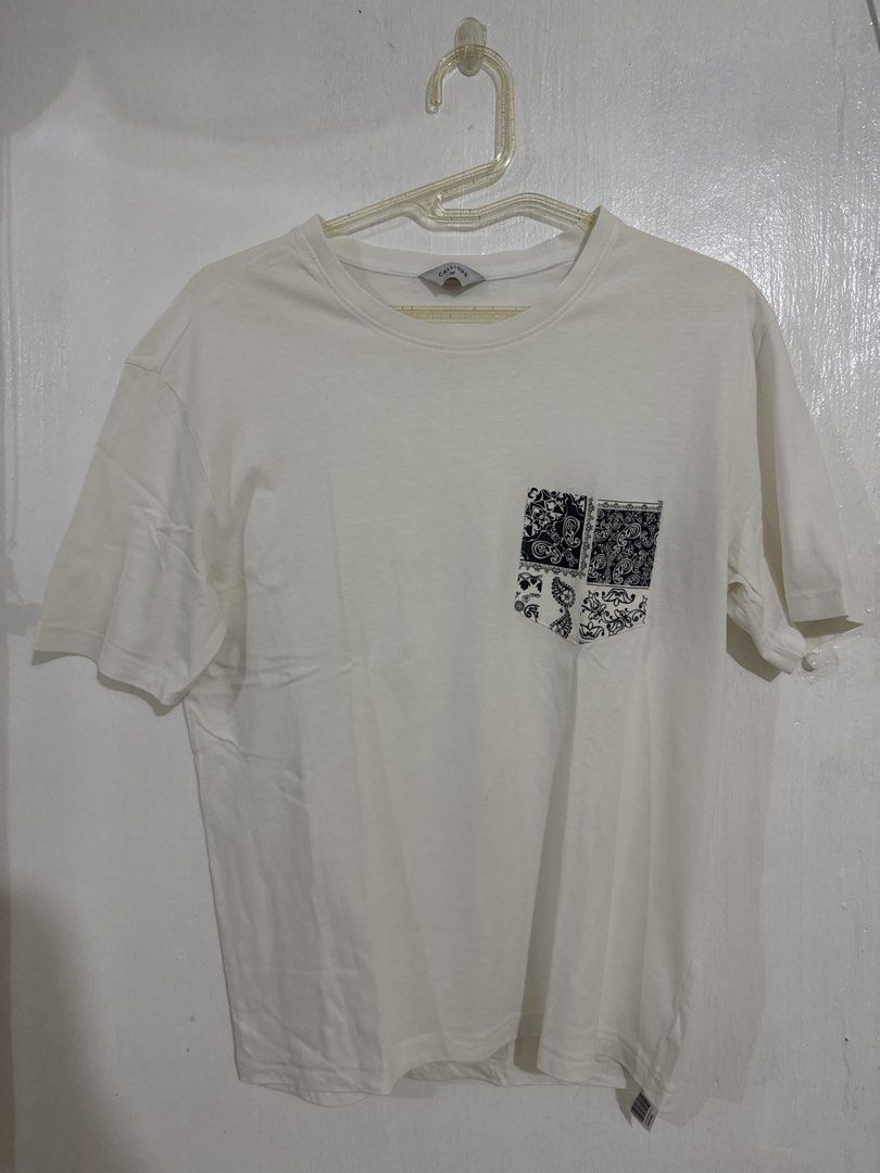 Calliope Shirt with Pocket (Category: Shirts) located in Los Banos. Submitted by declutterbycee (Listing ID 1459928516, Image 1). Description: .