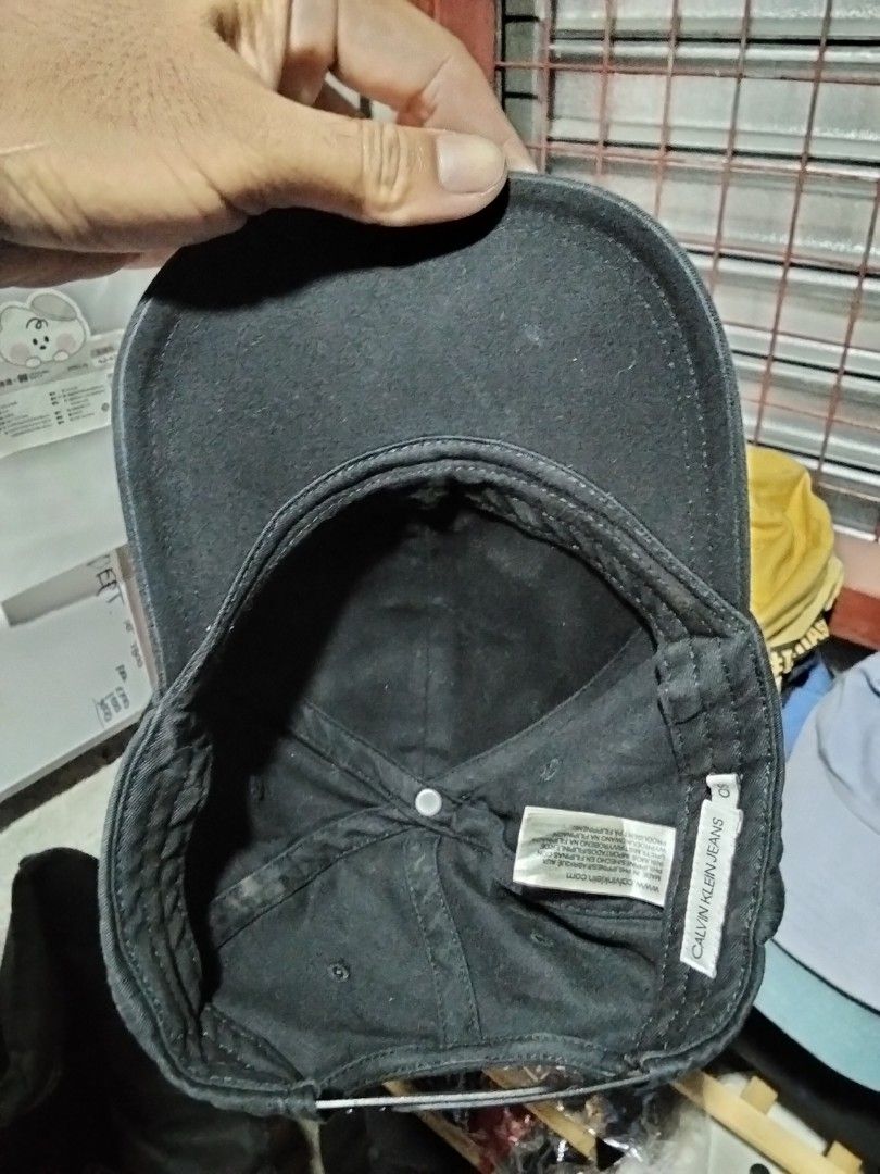Calvin Klein snapback (Category: Caps & Hats) located in Davao. Submitted by thrft2jerusalem (Listing ID 1459991410, Image 3). Description: 9/10 color rate adult size condition:vgood we do ship nationwide thru JNT or LBC Meetup San Pedro location Davao city.