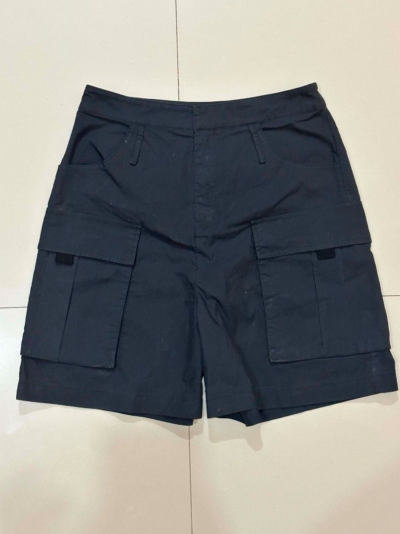 Cargo Short (Category: Shorts) located in Butuan. Submitted by jefgardoce_collection (Listing ID 1459970283, Image 2). Description: Random Cargo Short, Good condition, no issue just need wash.