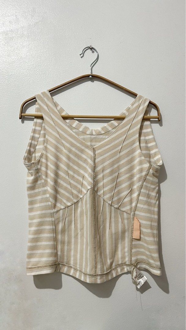 Carl Jan Cruz Sanda in Birch (Category: Sleeveless) located in Manila. Submitted by d_brrso (Listing ID 1459957579, Image 2). Description: CJC Sanda in Birch S/M Retails at 3,445 No major issues RFS: want the Sando instead Last price posted.