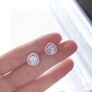 (Category: ) located in . Submitted by lunea.jewelry (Listing ID 1460092402, Image 1). Description: .
