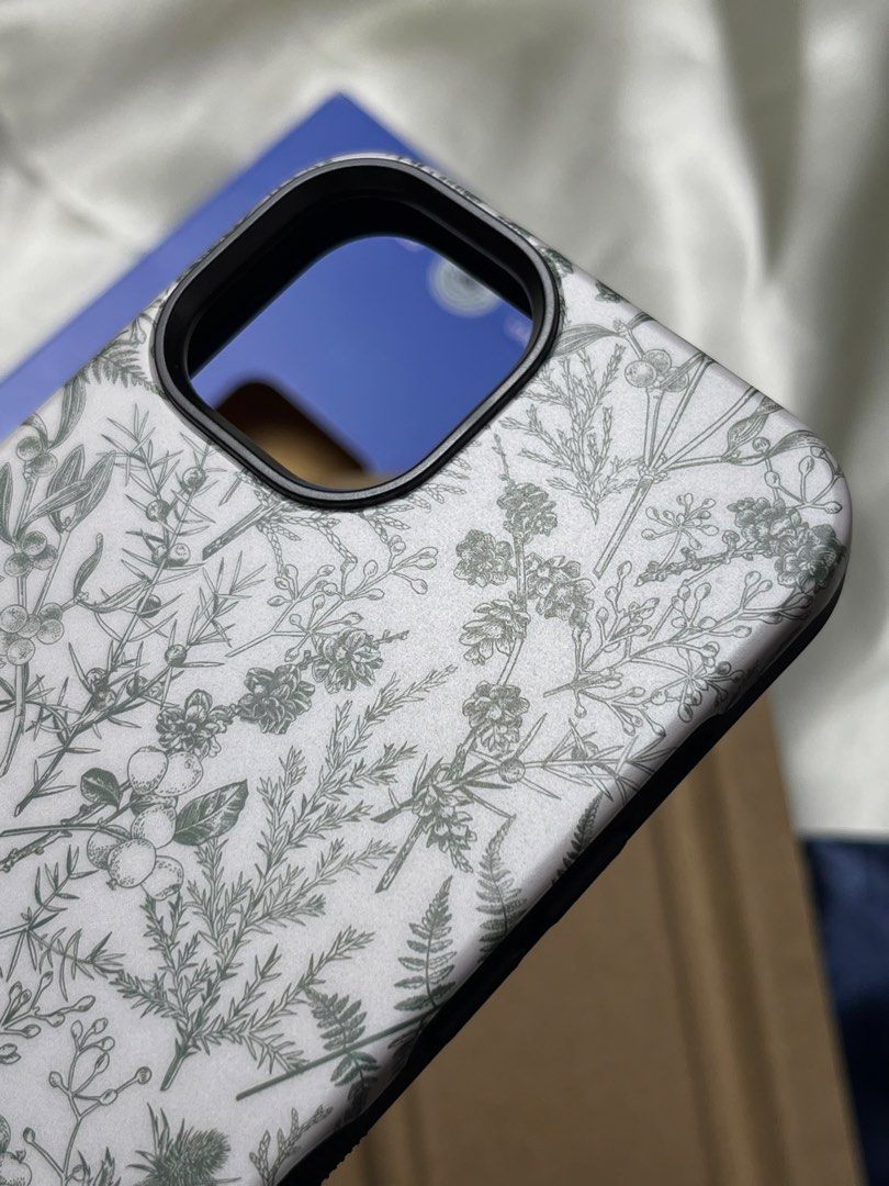 Casely Sage Green Phone Case for iPhone 13/14 (Category: Cases & Sleeves) located in Las Pinas. Submitted by rich.collects (Listing ID 1460072324, Image 2). Description: 🍃 Product Description: Sage green remains undefeated as one of the most popular colors in fashion, interior design, and just about everywhere else, so why shouldn’t you splash it on your phone case too? This design is the perfect pairing of serenity and nature. If that doesn’t s