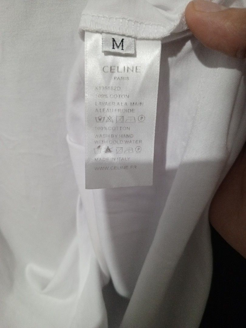 Celine Side Script T shirt (Category: Shirts) located in Santa Maria. Submitted by paulo-garcia21 (Listing ID 1460037299, Image 3). Description: 18 by 26 medium fittings excellent codnition no issue.