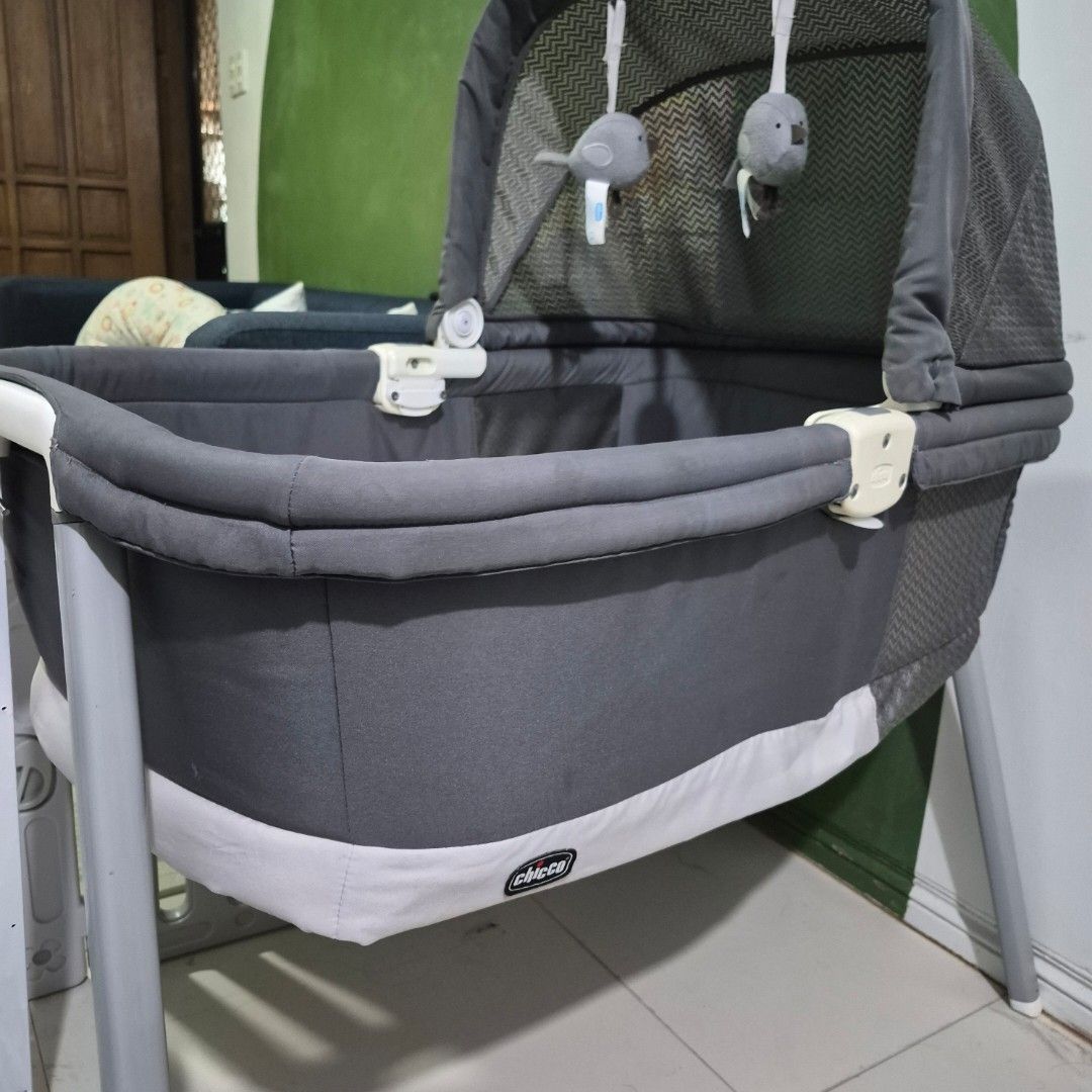 Chicco Baby Bassinet (Category: Cots & Cribs) located in Cavite. Submitted by sydslittlecorner (Listing ID 1459914774, Image 3). Description: • Pre-loved but well loved • RFS: Outgrown, and needs space (for Christmas Tree) • Defect: DIYed one of the bassinet foot (nawala kasi 🥲, please see photo).