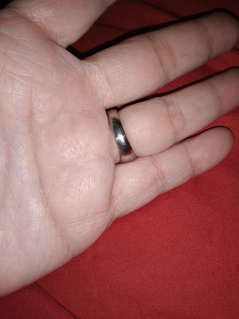 Chinese ring yinyang thick non tarnish size 8 (Category: Rings) located in Quezon City. Submitted by eidorableshop (Listing ID 1459902636, Image 2). Description: .