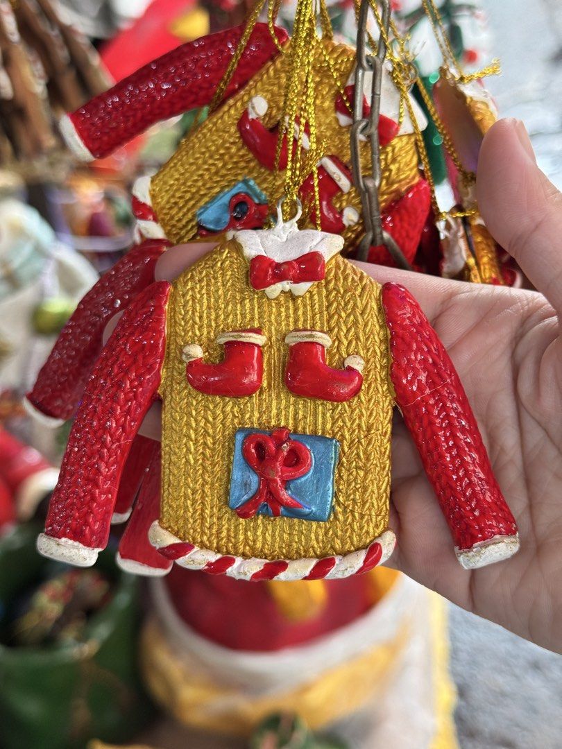 Christmas trimmings (Category: Other Home Decor) located in Manila. Submitted by judeo. (Listing ID 1459929597, Image 2). Description: Available Christmas Decorations ‼️ For indoor & outdoor🔆🌧️ Tabora Street, Divisoria ✅Christmas trimmings ✅ Xmas lights ✅ strip lights ✅ Table tops ✅ Belens Pm for more information & inquiries‼️ Price may vary depending on the product Judith grey.
