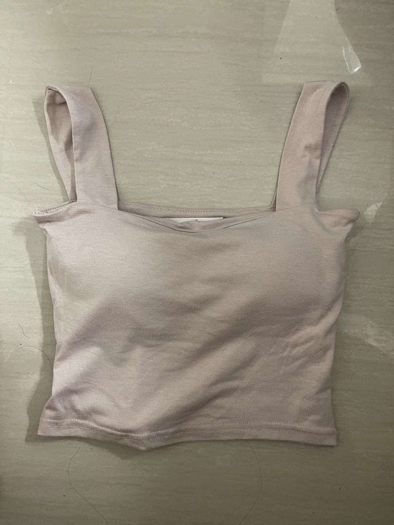 Ciel padded HQ top S-m (Category: Others Tops) located in Baguio. Submitted by affordaprice_2600baguio (Listing ID 1460104476, Image 1). Description: .