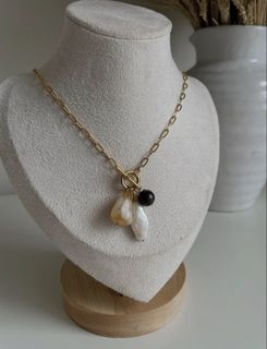 (Category: ) located in . Submitted by seektoshop (Listing ID 1460068060, Image 1). Description: .