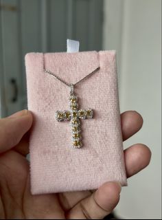 (Category: ) located in . Submitted by katmandulovesmakeup (Listing ID 1454587848, Image 1). Description: .