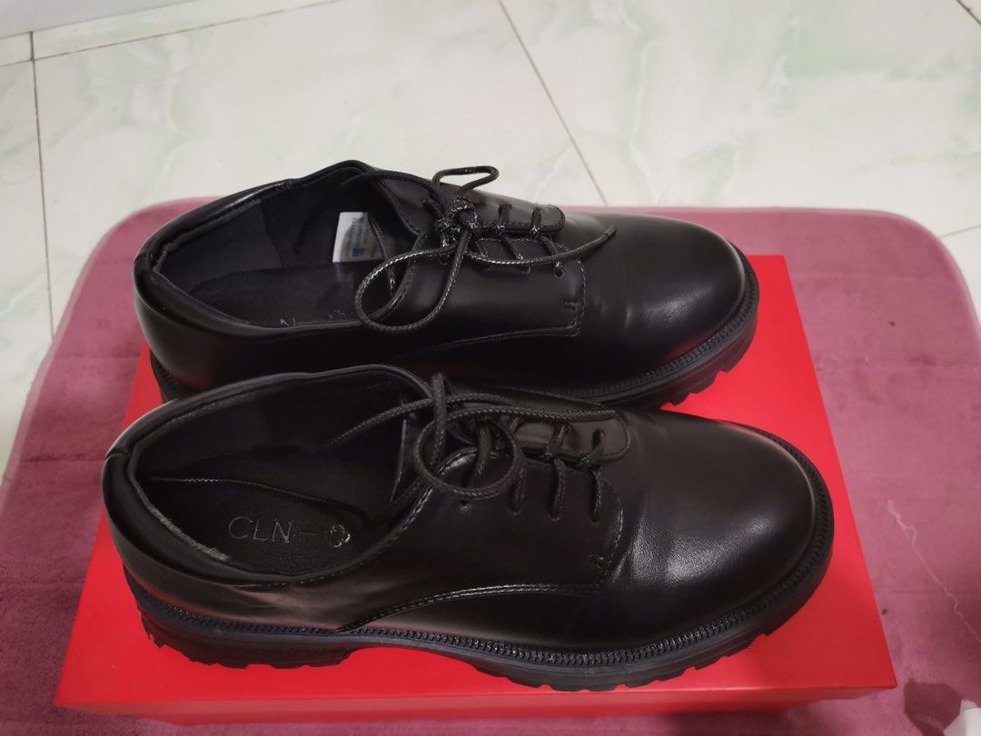 CLN Black Chunky Sole Oxfords (Category: Loafers) located in Taguig. Submitted by oceanwaves21 (Listing ID 1459932078, Image 1). Description: Size 37. Used once. Rfs. Decluttering - Classic black leather oxfords - Modern chunky lug sole - Comfortable lace-up derby style - Ideal for everyday wear - Includes original box.