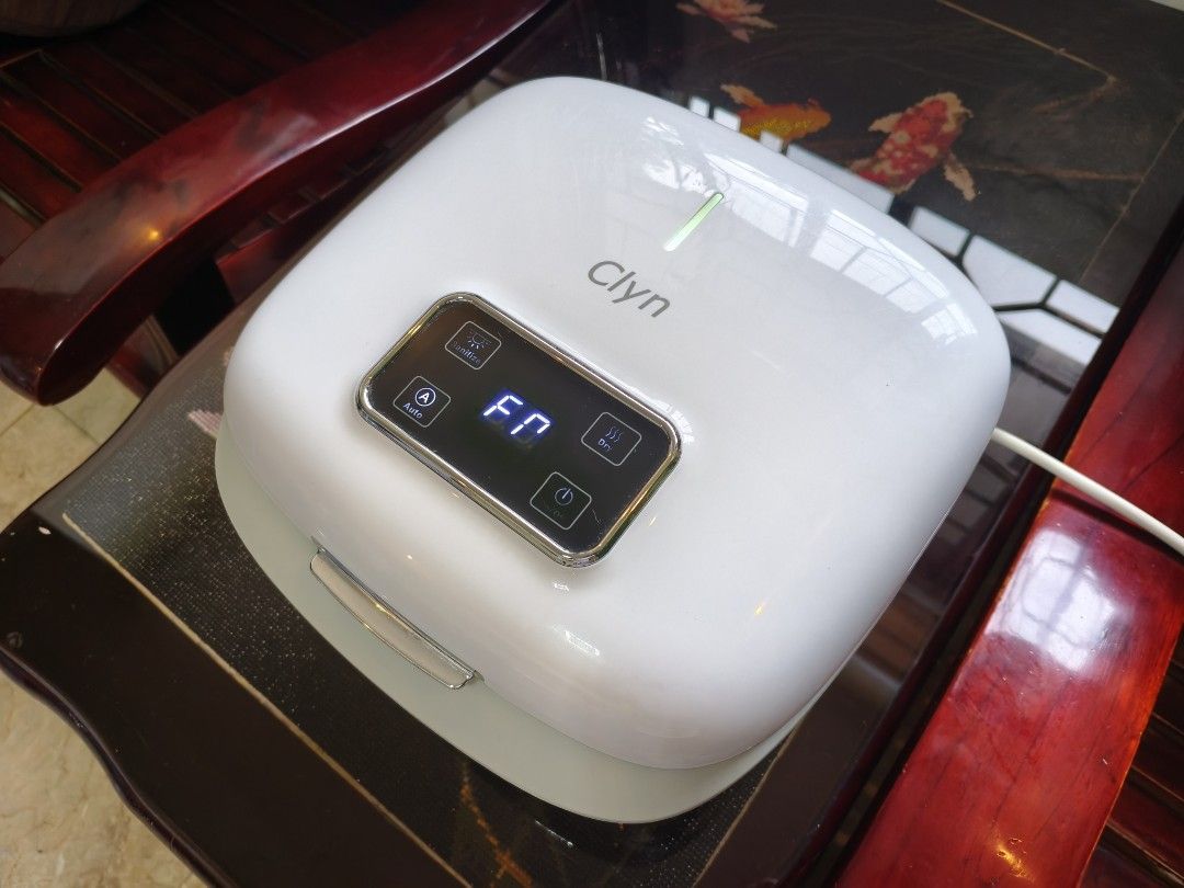 Clyn Sterilizer Box (CPAP UVC) with Auto, Sanitize, and Dry Functions (Category: Cleaning Tools & Supplies) located in Paranaque City. Submitted by josan001 (Listing ID 1459909102, Image 1). Description: - Clyn Sterilizer Box - Features Auto, Sanitize, and Dry modes - Digital display with timer - Compact and user-friendly design - Ideal for keeping items clean and dry - Power cord included * the display is working, fuzzy display due to camera eff