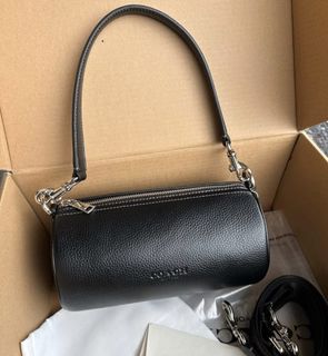 (Category: ) located in . Submitted by bagsboutiqueph (Listing ID 1460102628, Image 1). Description: .