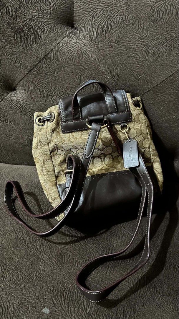 Coach Canvas Mini Turnlock Backpack (Category: Luxury Bags & Wallets) located in Manila. Submitted by coffeepanda1234 (Listing ID 1460065376, Image 2). Description: Good as new. Guaranteed original..
