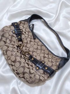 (Category: ) located in . Submitted by vtg_ukay_bags (Listing ID 1460102897, Image 1). Description: .