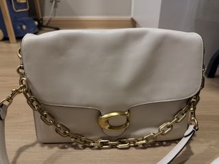 (Category: ) located in . Submitted by preloved.syera (Listing ID 1460017858, Image 1). Description: .