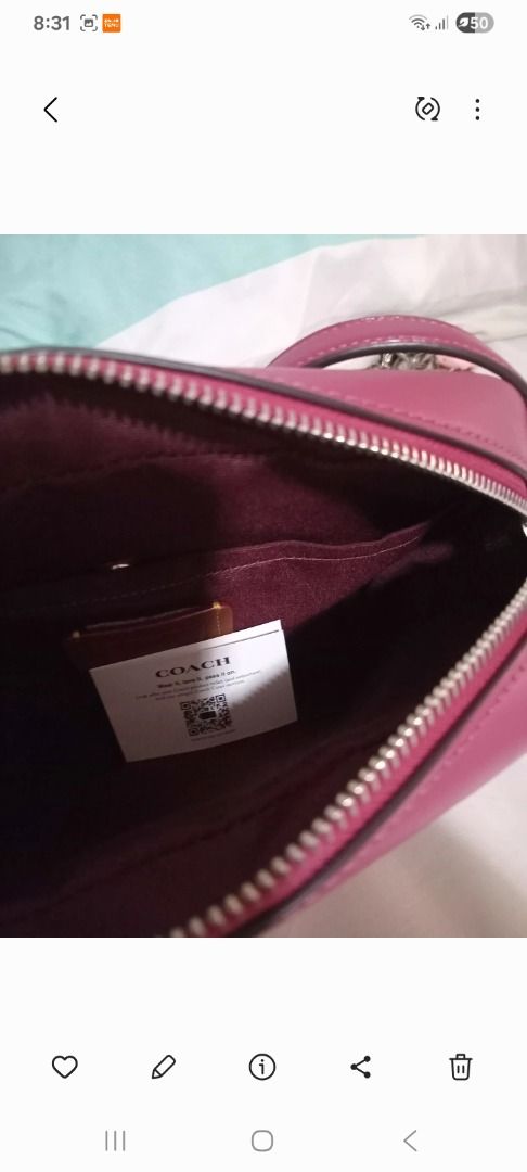 Coach shoulder bag (Category: Luxury Bags & Wallets) located in Bacoor. Submitted by lizincar (Listing ID 1459903395, Image 2). Description: .
