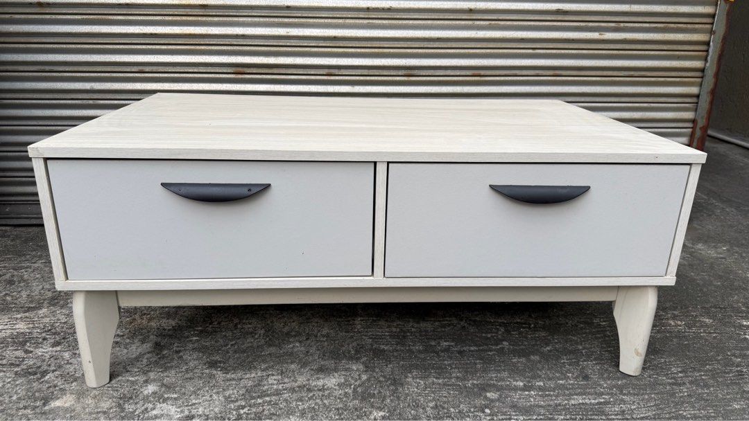 Coffee/Center Table for Sale! (Category: Tables & Sets) located in Manila. Submitted by lorrainebungay (Listing ID 1460043038, Image 2). Description: ✨ Now only ₱2,800 ✨ 2 spacious drawers ✨ Clean, minimalist design ✨ Measurements: 100cm L × 59cm W × 41cm H Perfect for living rooms, apartments, or cozy spaces. 🤍 📍 Pasig City 🚚 Lalamove available 💳 BPI Bank Transfer only.
