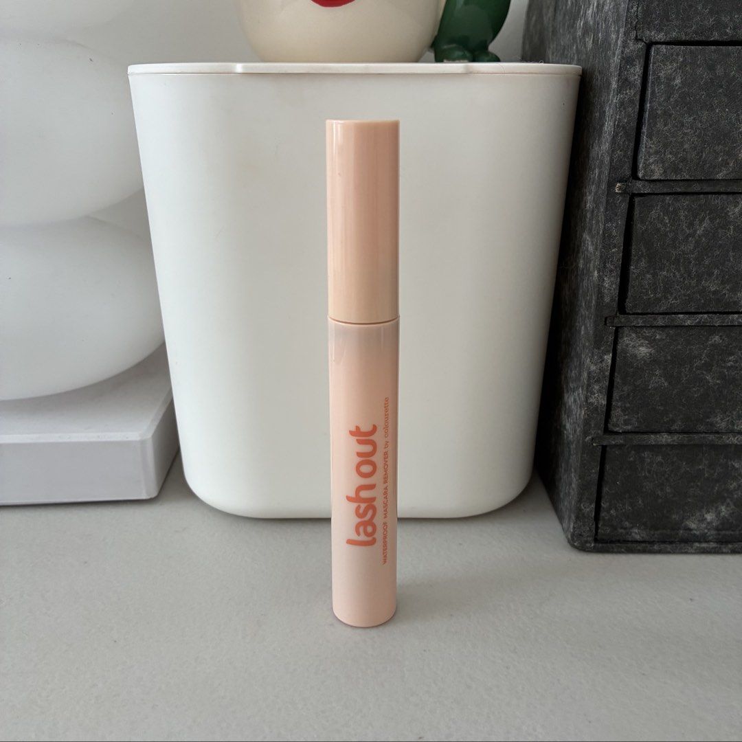 Colourette Lash Out Waterproof Mascara Remover (Category: Makeup) located in Manila. Submitted by gabasta998 (Listing ID 1459946700, Image 1). Description: 80% full.
