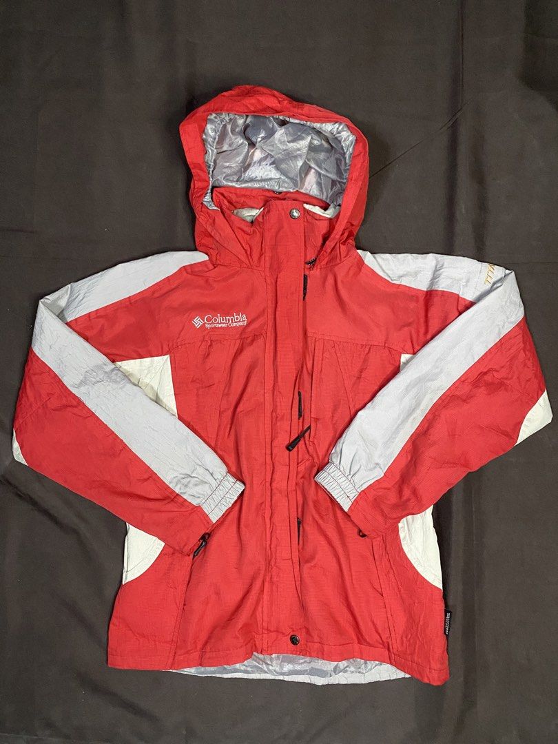 Columbia Outdoor Jacket (Category: Coats, Jackets and Outerwear) located in Bay. Submitted by paoloconic70568 (Listing ID 1459951018, Image 1). Description: Columbia Outdoor Jacket (Titanium) Waterproof/Breathable Good for outdoor activities Packable Hood Color Rate: 10/10 Color may vary due to lighting Fb:Paolo Coniconde Ig: pao_thriftxx M on tag W-20 L-25 Issue: Zipper not working pero double zip to.