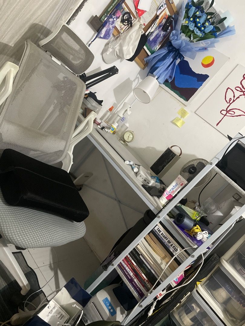 Computer Table + Ergonomic Chair (Category: Tables & Sets) located in Quezon City. Submitted by markgonzales_ (Listing ID 1459927234, Image 2). Description: DIY Set.