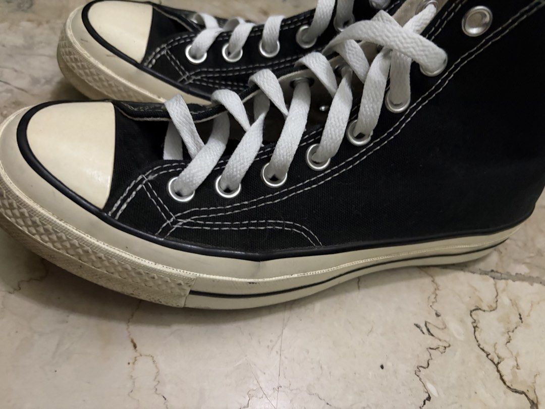 Converse CHUCK 70 HI Unisex Sneakers (Category: Sneakers) located in Makati City. Submitted by dmazing (Listing ID 1459975794, Image 3). Description: item is rarely used but kept for a long time, needs cleaning. condition is as shown in the pictures. price is slightly nego! no box but i can give a shoe pouch as a replacement .