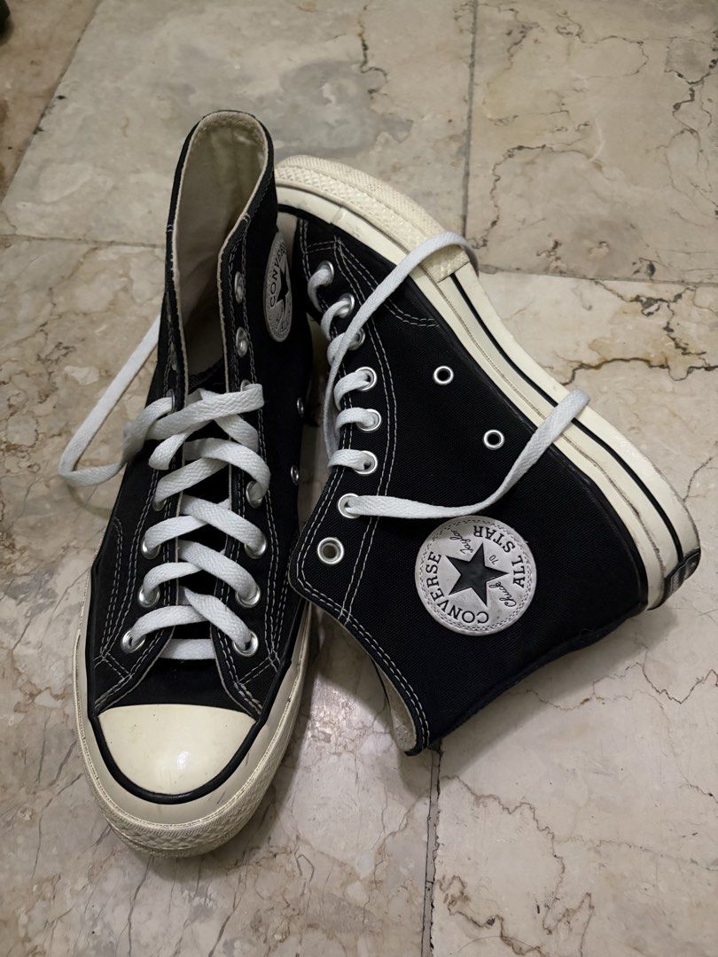Converse CHUCK 70 HI Unisex Sneakers (Category: Sneakers) located in Makati City. Submitted by dmazing (Listing ID 1459975794, Image 1). Description: item is rarely used but kept for a long time, needs cleaning. condition is as shown in the pictures. price is slightly nego! no box but i can give a shoe pouch as a replacement .