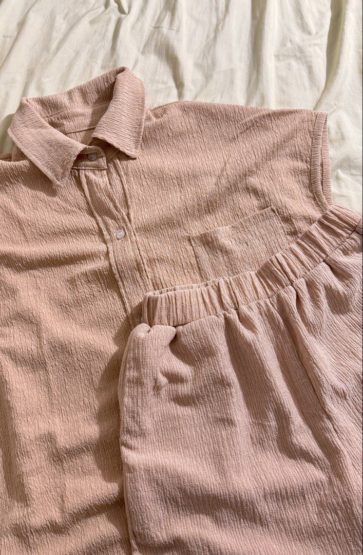 Crinkle Textured Set - Beige (Category: Sets or Coordinates) located in Batangas. Submitted by chibiness (Listing ID 1459979846, Image 1). Description: - Super comfy coords - Crinkle textured fabric - Collared top with short sleeves - Shorts with elastic waistband and pockets .