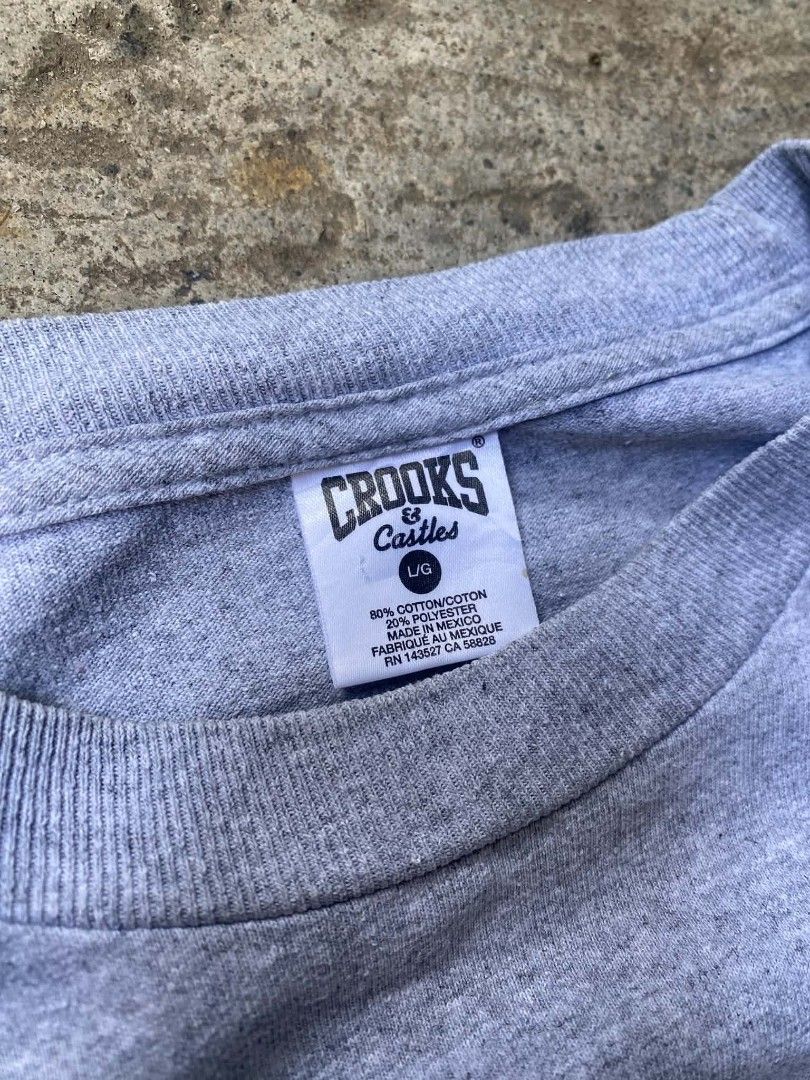 Crooks & Castles Long Sleeve Graphic Tee L/G (Category: Tshirts & Polo Shirts ) located in Manila. Submitted by bwl.mahniggarilyo (Listing ID 1460075603, Image 3). Description: sz L-XL.