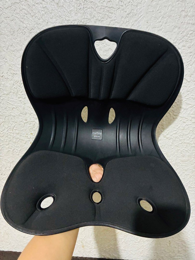 Curble Wider - Original from Korea Imported (Black) (Category: Medical Supplies & Tools) located in Quezon City. Submitted by grai25 (Listing ID 1460051760, Image 3). Description: For Sale: Original Curble Wider by Ablue 🇰🇷 100% Original from Korea - Imported Color: Black Condition: ✔️ Good pa, matibay, nagagamit pa ng maayos ⚠️ May mga light gasgas sa likod (see pic) - normal sa plastic pero hindi apektado performance ✔️ Walang basag, walang a