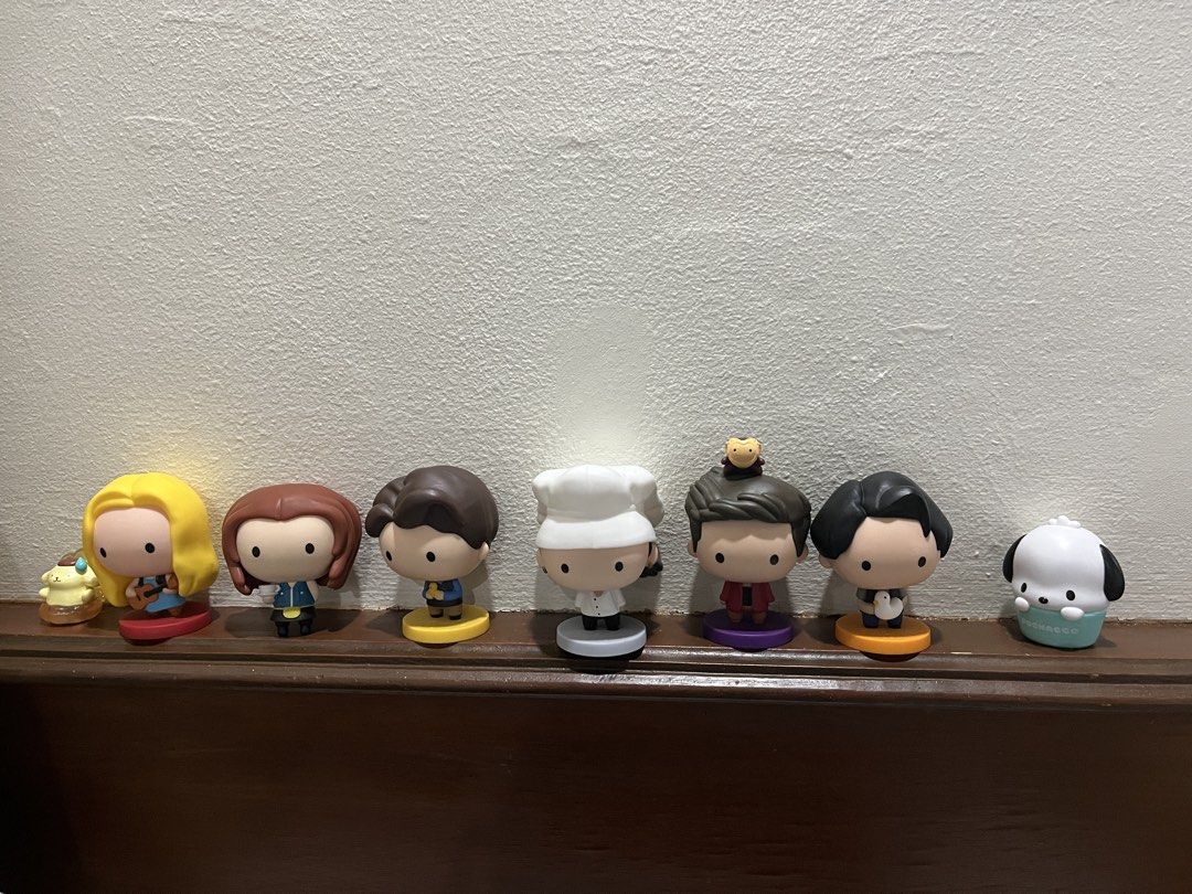 Cute Character Figurines Set (Category: Other Home Decor) located in Makati City. Submitted by aliyahprieto949 (Listing ID 1460019580, Image 1). Description: 1000 for all 200 for one.