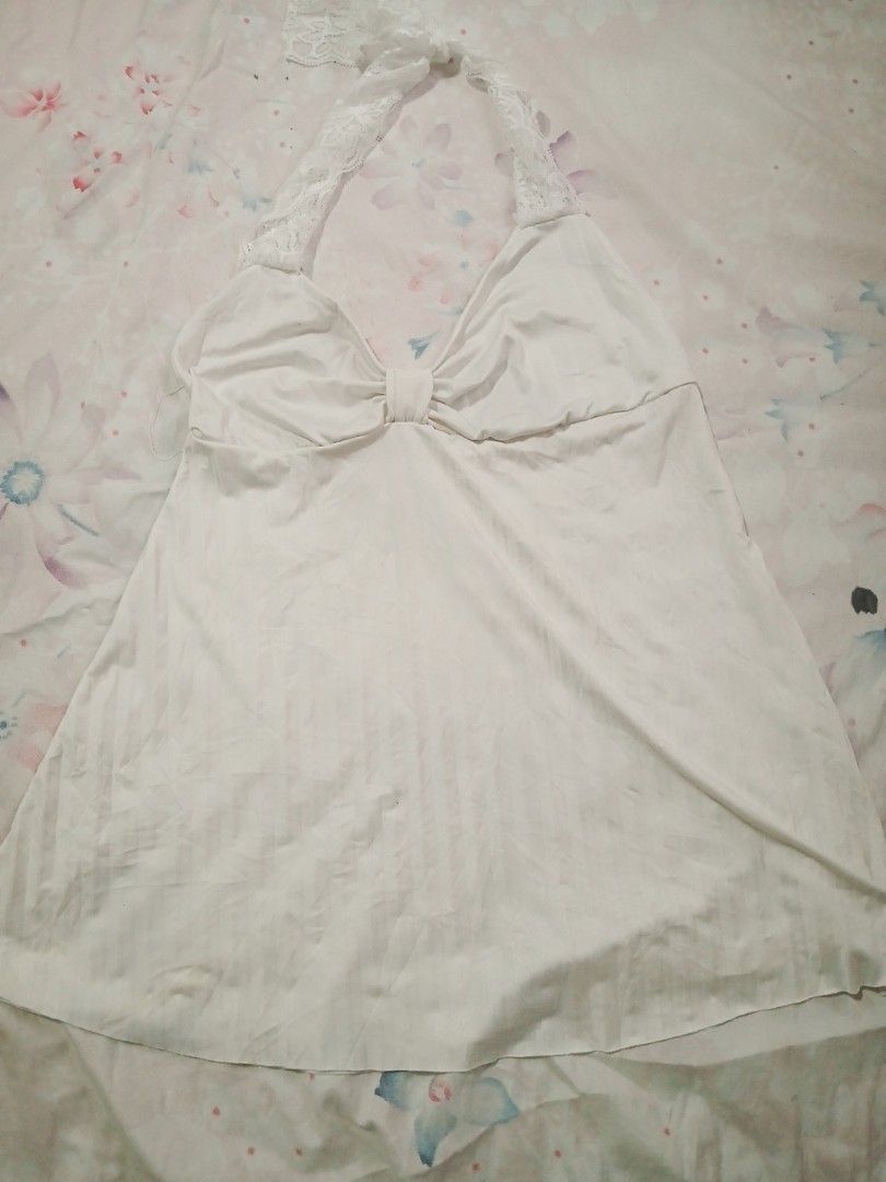 Cute White Lace Bow Top (Category: Shirts) located in Marikina City. Submitted by lulu.thrfts (Listing ID 1460004330, Image 1). Description: 🛍size:xs-s 🛍MOD:J&T 🛍MOP:Gcash 🛍Handmade!! so don't expect proffesional quality. may have loose threads, raw edges, etc..