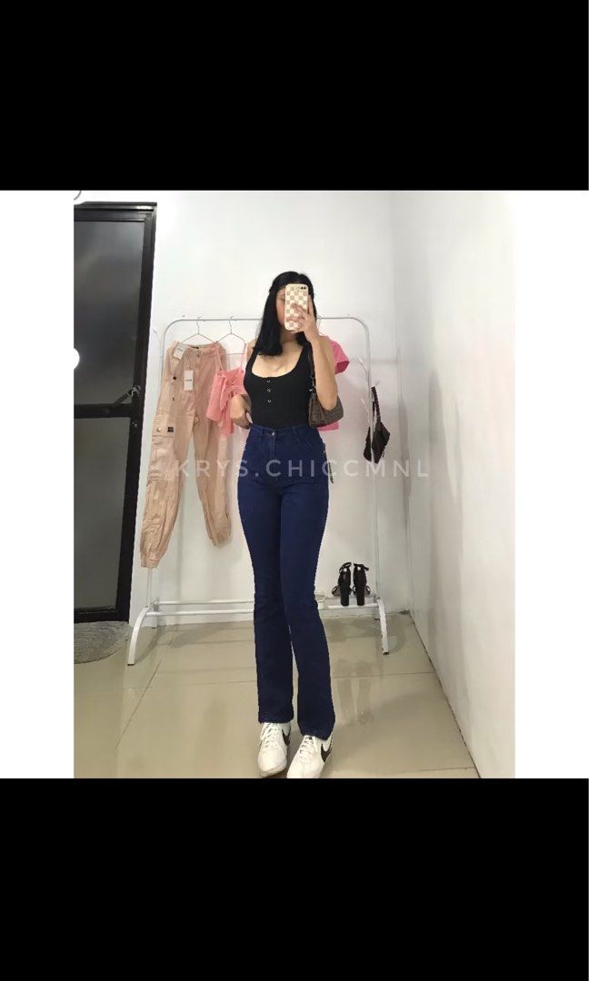 Dark blue bootcut high waisted jeans (Category: Jeans) located in Quezon City. Submitted by clothe.kr (Listing ID 1460031076, Image 3). Description: Size 26 from shop Runs a bit small Never worn.