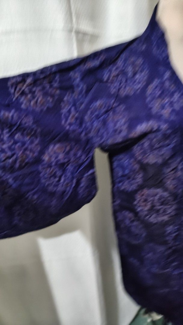 Dark Violet Floral Pattern Kimono Jacket (Category: Coats, Jackets and Outerwear) located in Taguig. Submitted by ymicloset (Listing ID 1459978190, Image 3). Description: - Dark violet kimono jacket - Features a beautiful floral pattern - Short sleeves - Open front design - Ideal for layering over any outfit - Unique and stylish piece - Suitable for casual wear or as a statement piece free size waist 40 inches.
