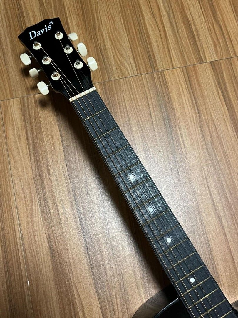 Davis Acoustic Guitar (Category: Musical Instruments) located in Manila. Submitted by prelovedbyjaichivez (Listing ID 1459959148, Image 3). Description: Davis Acoustic Guitar 🎸 ✨ Like-new condition and still in very good shape - Clean and well-maintained - No major issues and ready to use. - Good quality for the price, grab it while available!! 💳 MOP – GCASH ONLY 💙 📍 CAN DO MEET-UPS IF MALAPIT LANG 📦 LALAMOVE / J&T SHIPMENT -BUYER WILL SHOUL