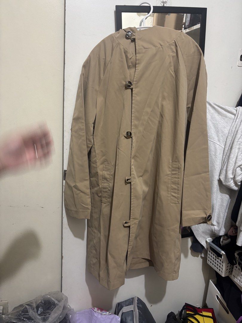 DAZY Hooded Coat Beige (Category: Coats, Jackets and Outerwear) located in Quezon City. Submitted by hanztrong (Listing ID 1460048354, Image 2). Description: - Beige hooded coat - Button-up front - Side pockets - Chest measurement: 20 inches - Length measurement: 36 inches - Ideal for layering - Selling because it's not my style anymore.